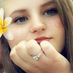 Meet your Posher, Kaitlin